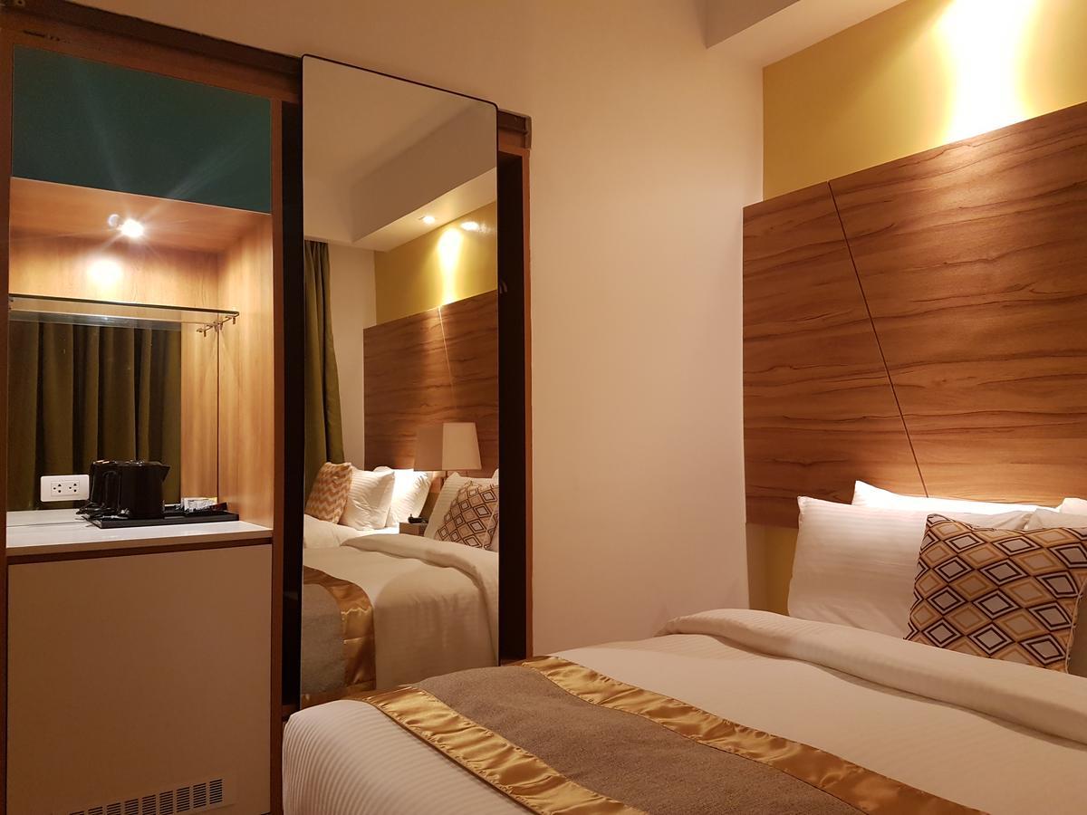 Ferra Hotel And Garden Suites Balabag  Екстер'єр фото