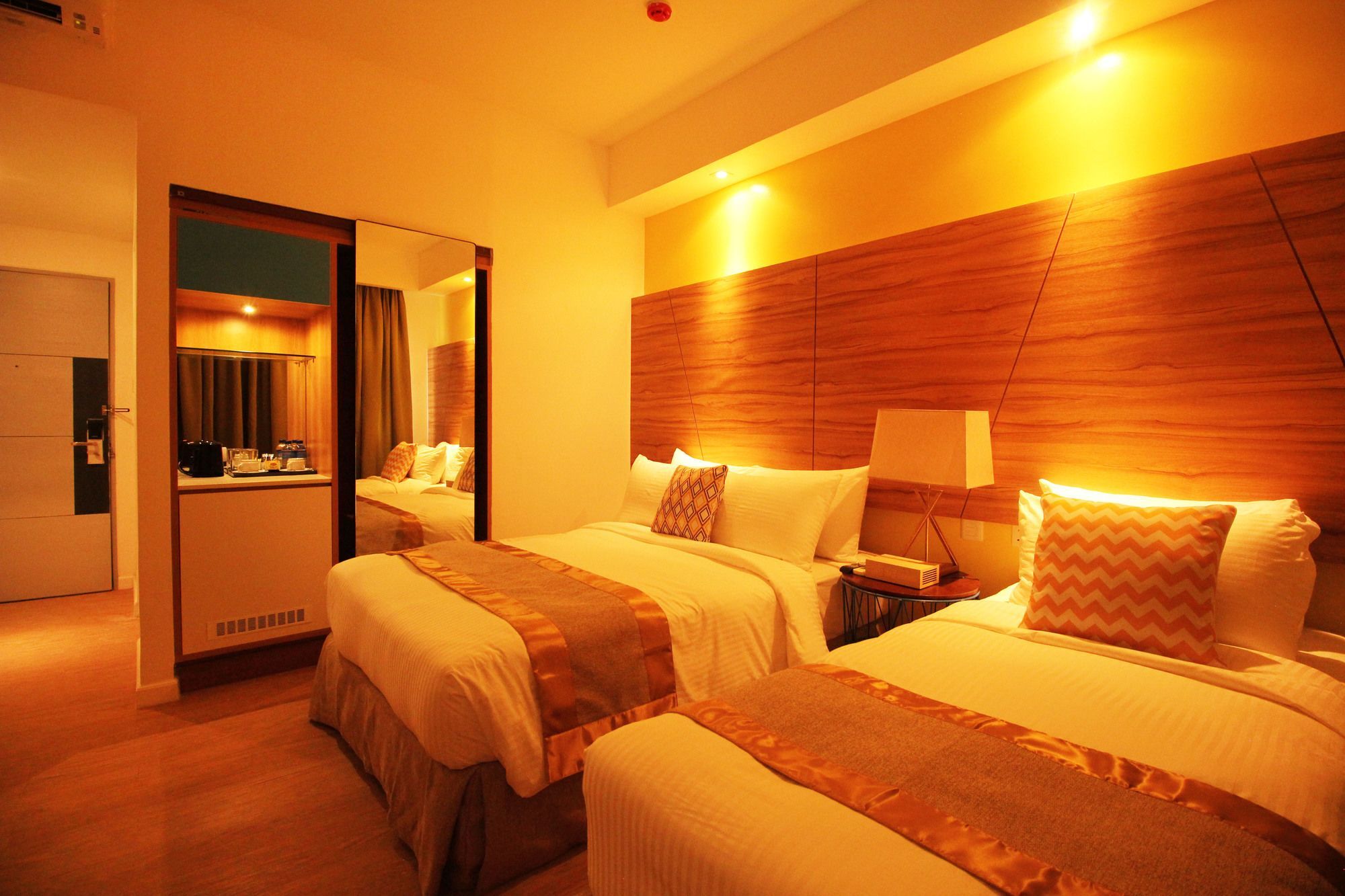 Ferra Hotel And Garden Suites Balabag  Екстер'єр фото