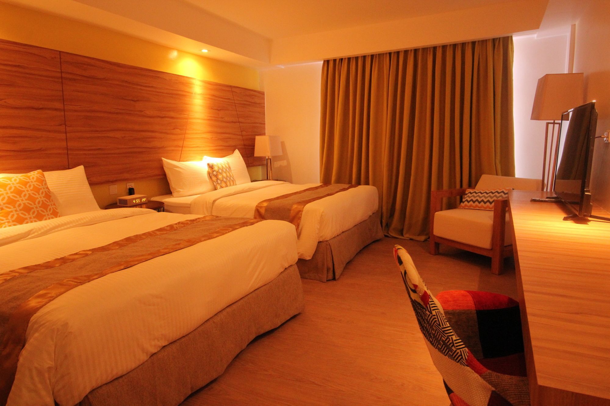 Ferra Hotel And Garden Suites Balabag  Екстер'єр фото